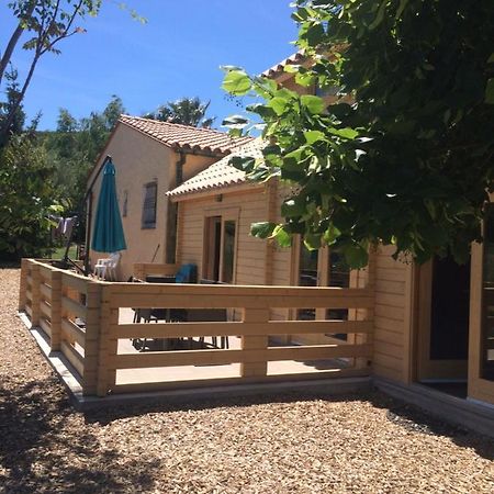Gite Le Chalet Des Milles Et Un Chemins Castelnou Exterior photo
