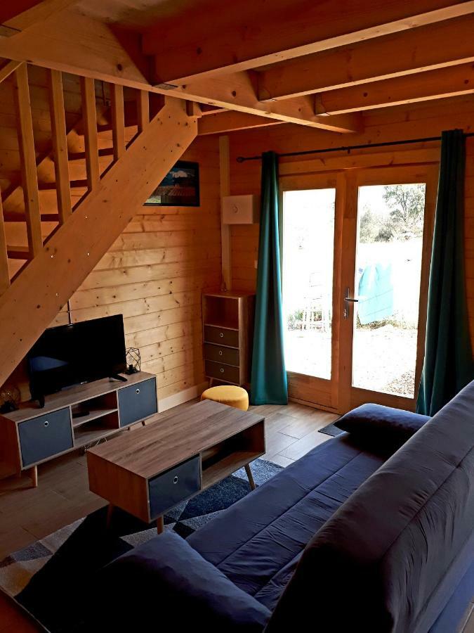 Gite Le Chalet Des Milles Et Un Chemins Castelnou Exterior photo