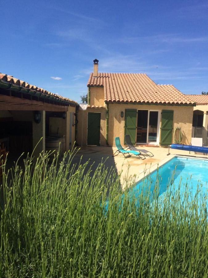 Gite Le Chalet Des Milles Et Un Chemins Castelnou Exterior photo