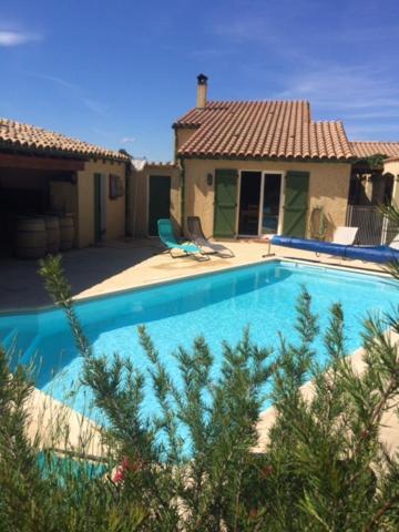 Gite Le Chalet Des Milles Et Un Chemins Castelnou Exterior photo